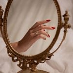 ANIMA: Foto Anello rigido cuore pendente oro rosa